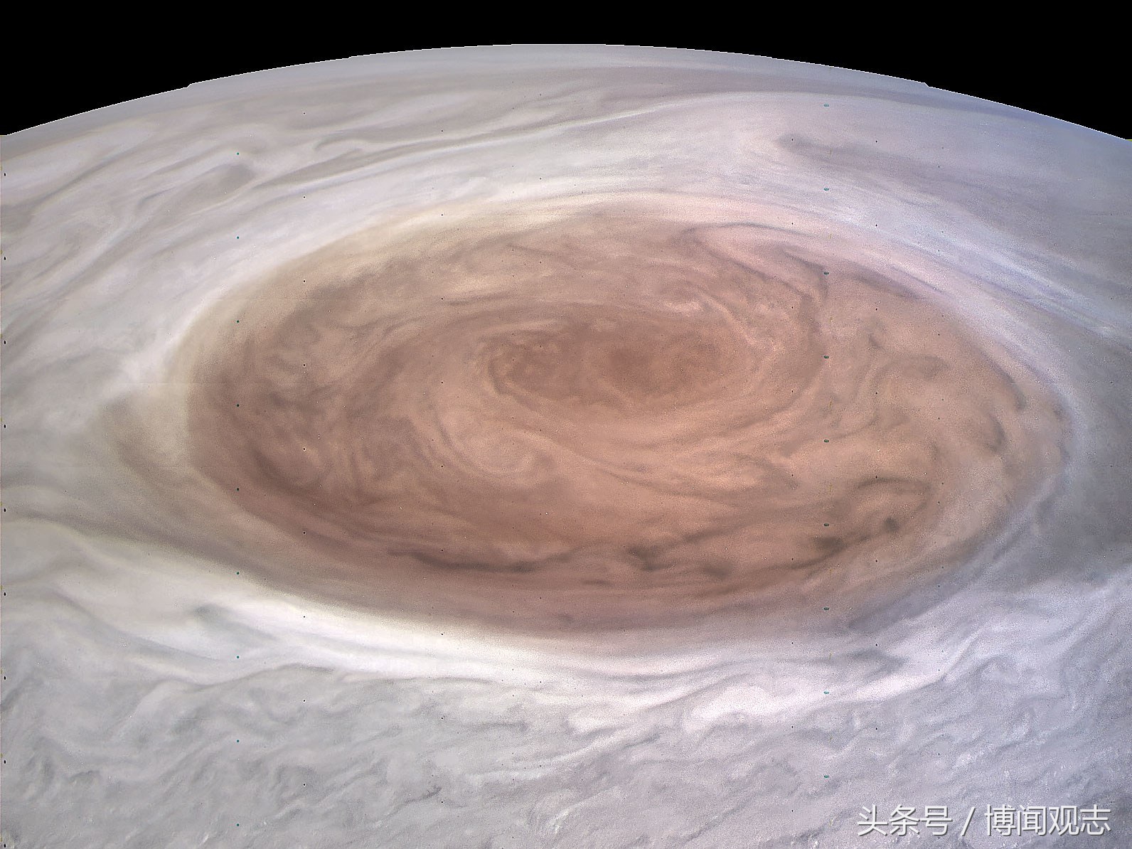 人类星空摄影师朱诺号抵达神秘的木星大红斑上空,看看