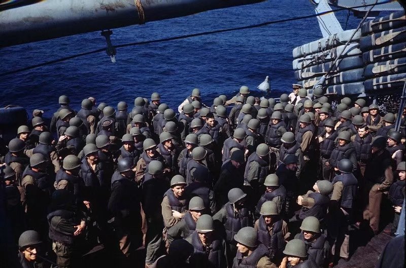 漫漫参战路 二战美国大兵最无聊的海上时光