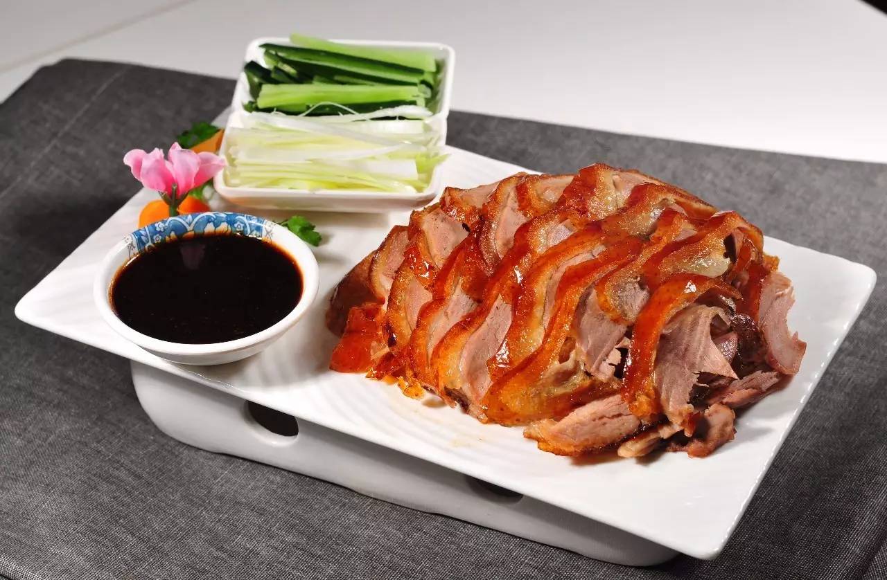 比较喜欢吃北京烤鸭所以就 以北京烤鸭为例咯