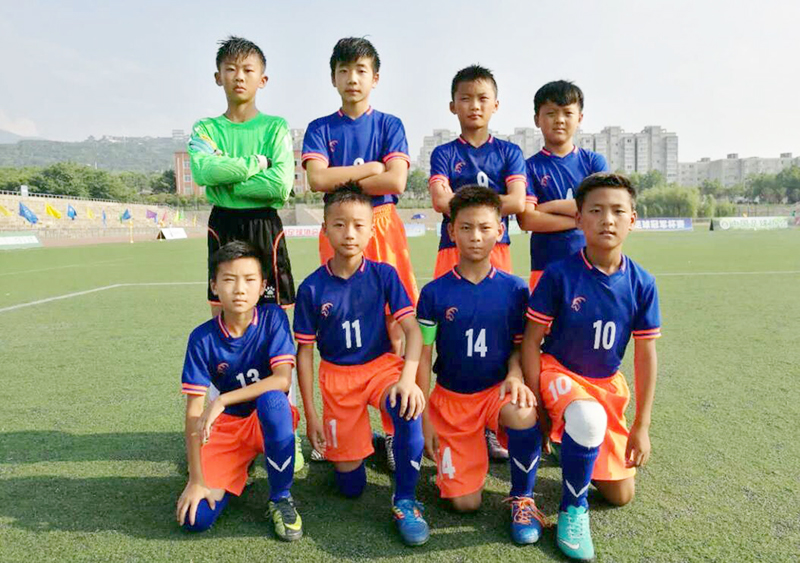 首次代表四川队参加全国青少年足球大赛,就拿到"最佳守门员"并入选