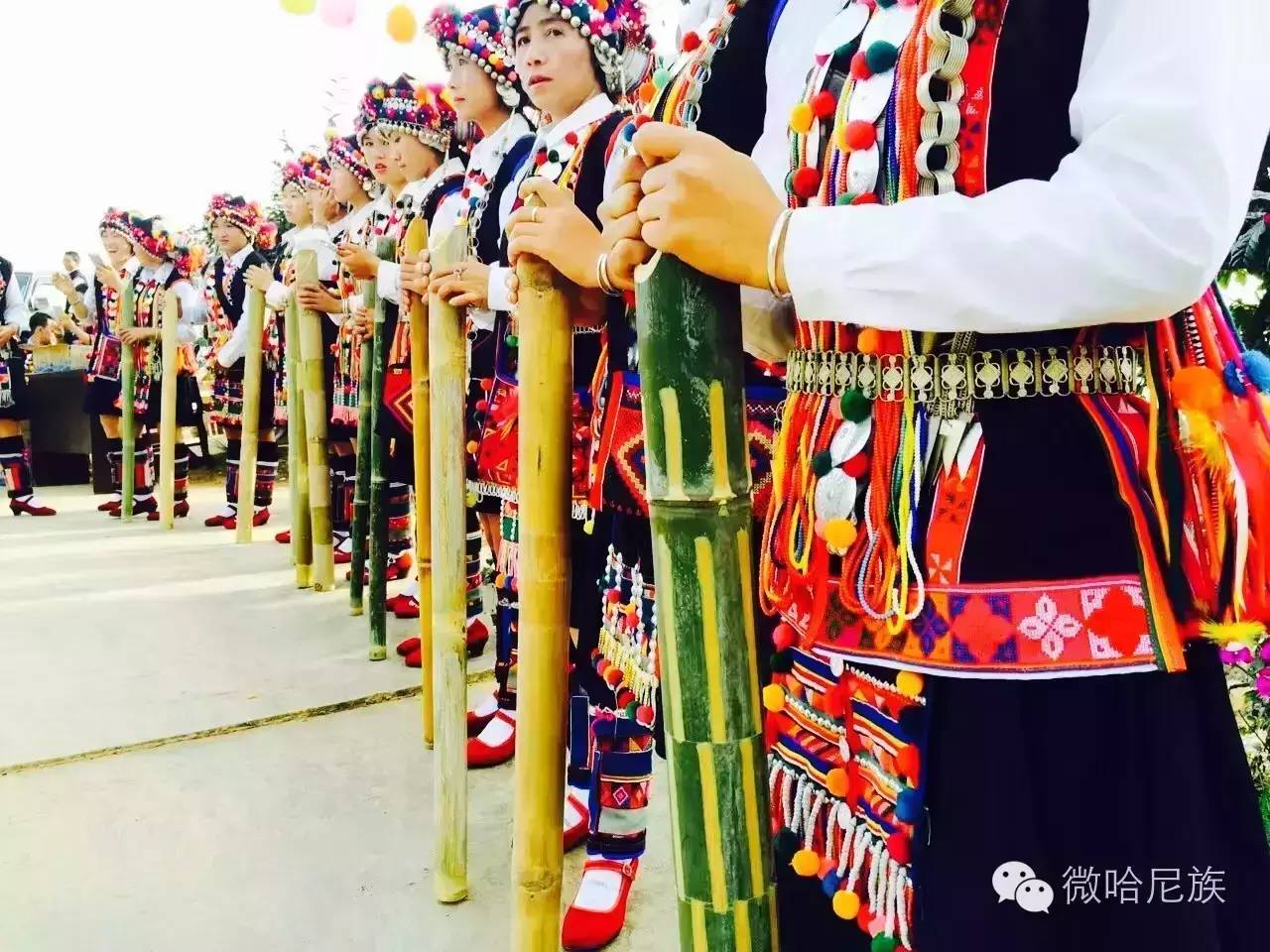 哈尼族服饰——民族文化 让全世界了解我们古老的哈尼民族!