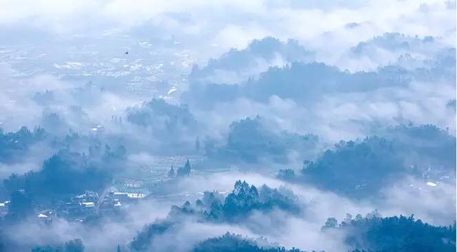 洪雅岂屏山