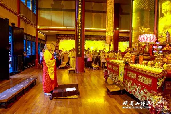 农历六月十九,峨眉山各寺院举行多种佛事活动恭迎观音菩萨成道日