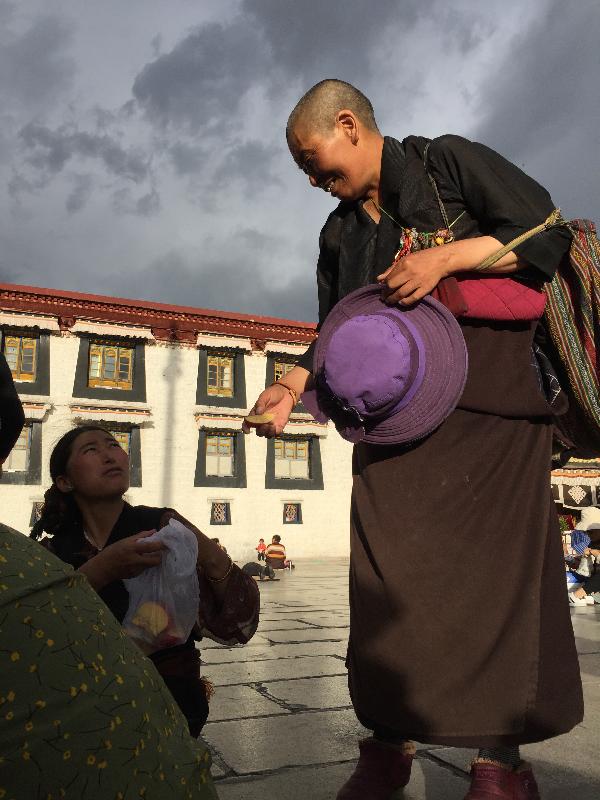 在拉萨找不到一个玩的人却为什么还是无法离开西藏