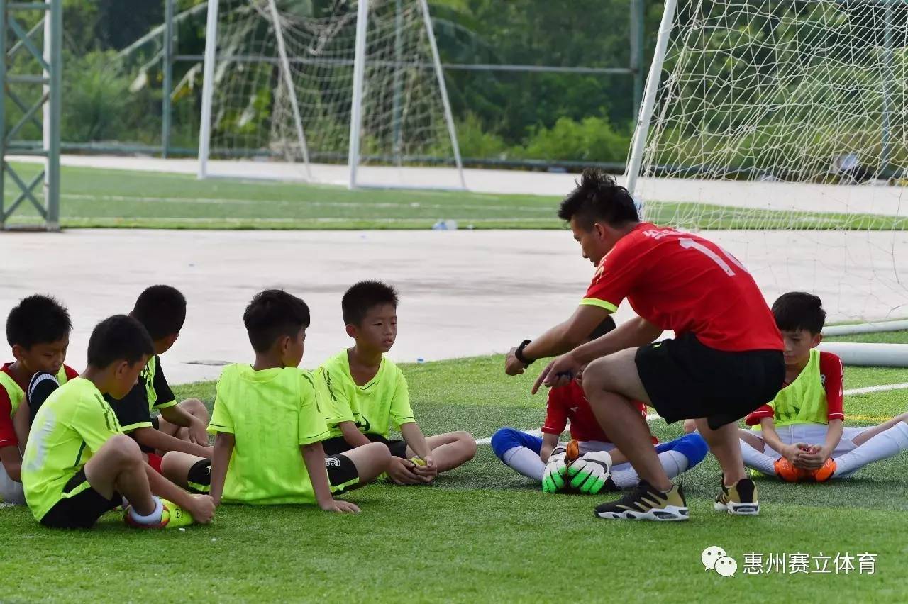 惠州博罗足协少年足球队到访赛立足球公园与惠