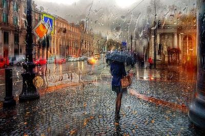 记得看过一组雨天街头的照片,让小编好一阵羡慕,发给你们欣赏下.