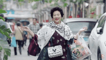 红人 | “阅人无数”的罗子君妈妈，才是上海滩第一时尚美博主！