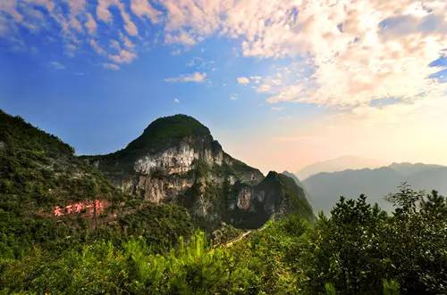 正文 黔江濯水景区,平湖万州滨江环湖区 云阳龙缸景区,长寿湖旅游度假