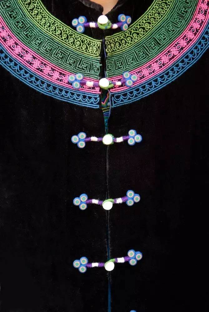彝族传统刺绣技艺