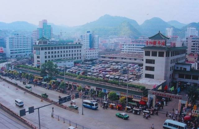 1997年,延安西路的老客车站还是贵阳唯一的,客流量最多的大型汽车站.