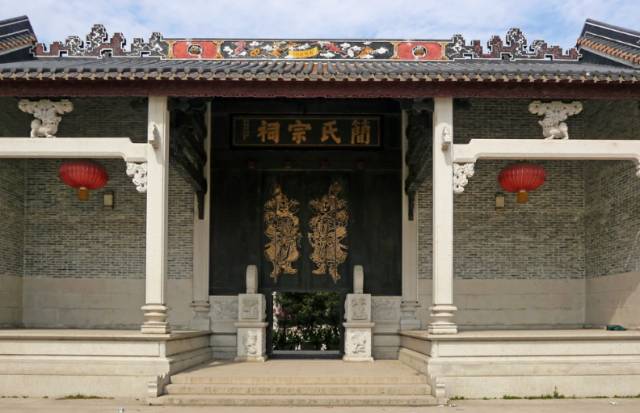 小洲村有很多的祠堂,泗海公祠,瀛山简公祠 简氏公祠,东池公祠,南简公