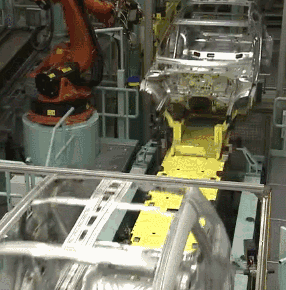 梅赛德斯奔驰生产线,夹具和机器人太瘆得慌.