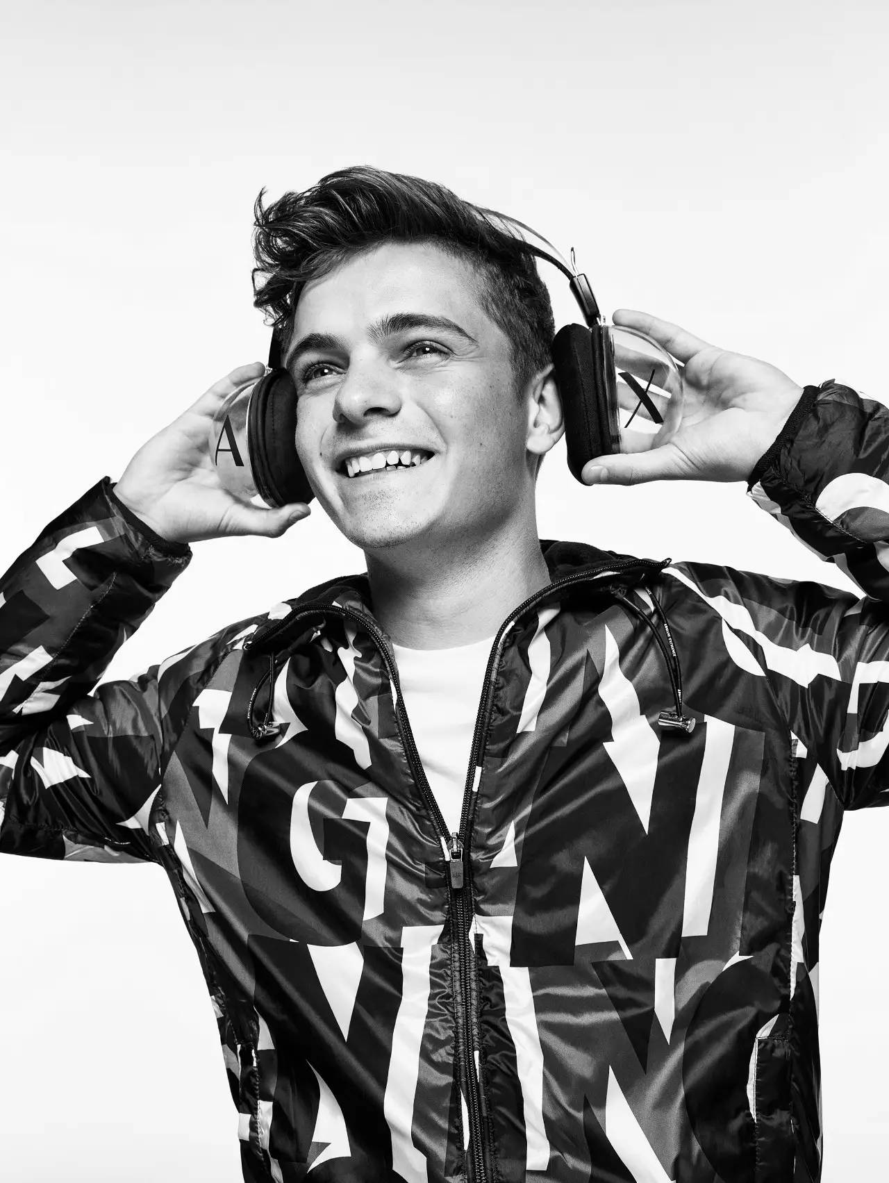 他来自荷兰,马丁·盖瑞斯(martin garrix),世界排名第一的 dj独具个性