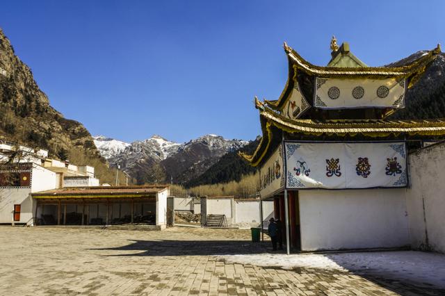 多元素民族艺术建筑风格的佑宁寺