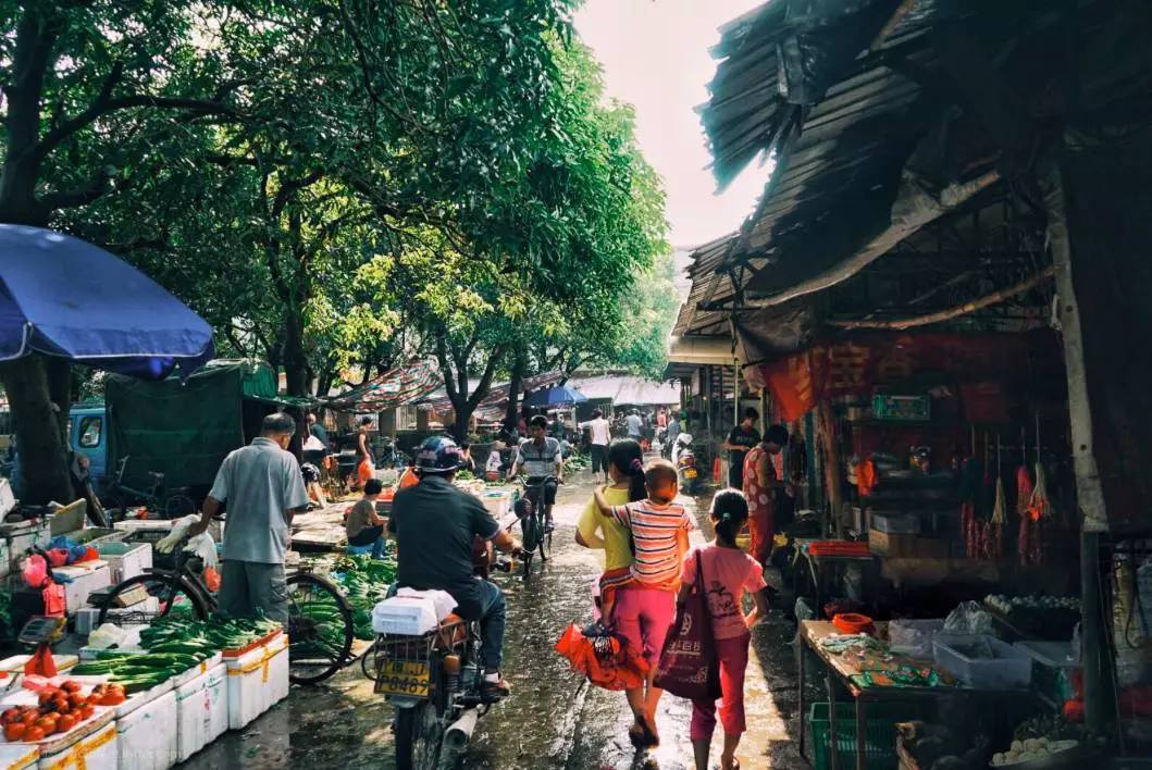 离惠州不远有个百年古镇,这里没有旅游团,却吸