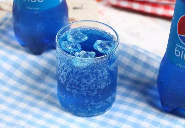 蓝可乐为什么是蓝色