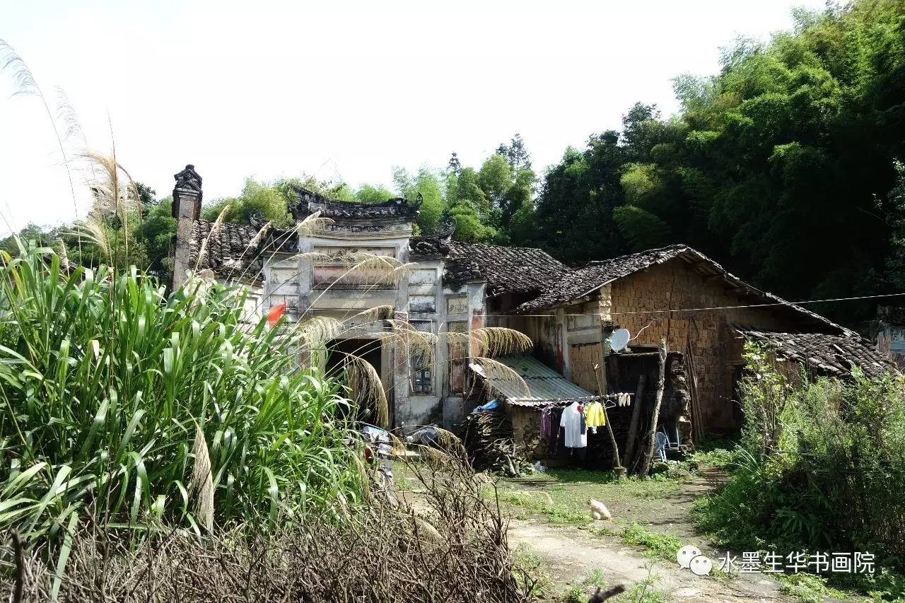 广东财经大学师生赴江西寻乌项山景区写生采风