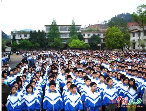 东乡十年15人录取清华北大!他们来自这个学校,是你母校嘛!