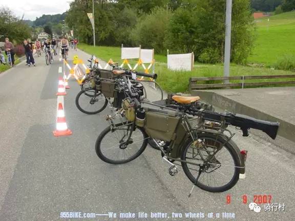 自行车突击队在军队中非常独特,但随着世界新军事变革的深入开展,瑞士