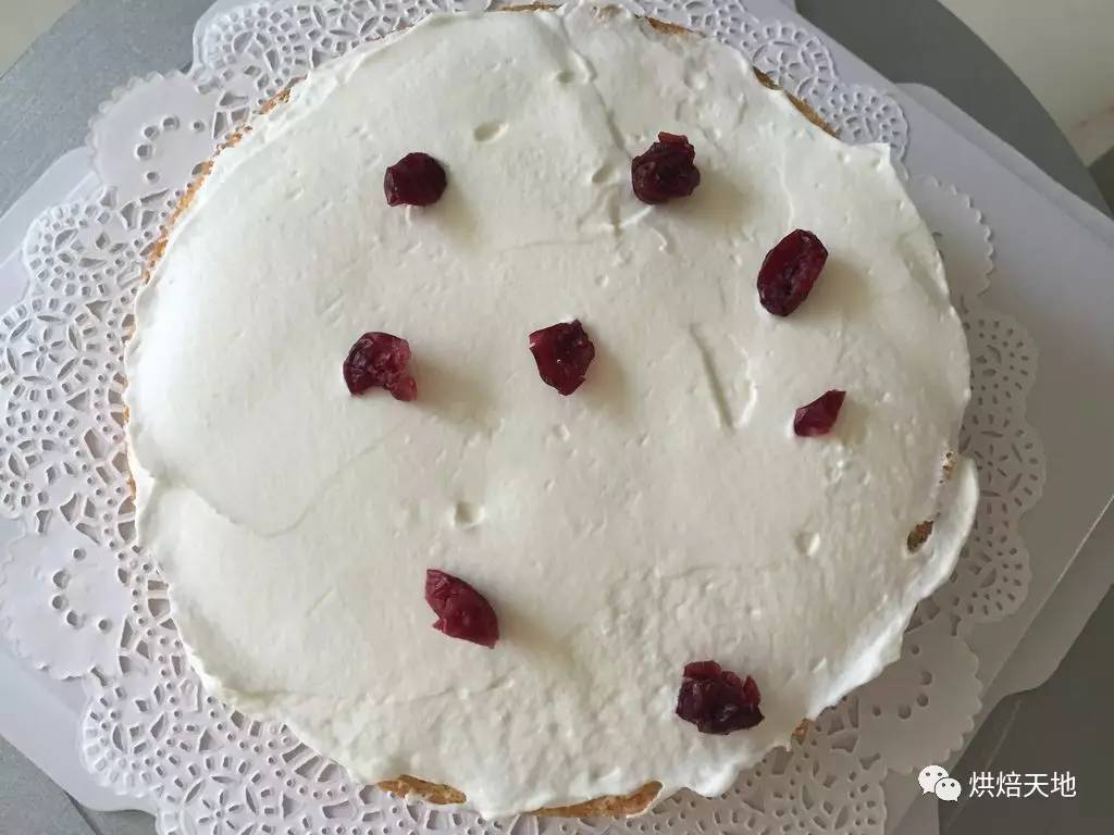 自制草莓奶油淋面生日蛋糕 永远保持一颗少女心 一起许个生日愿望吧！_哔哩哔哩_bilibili