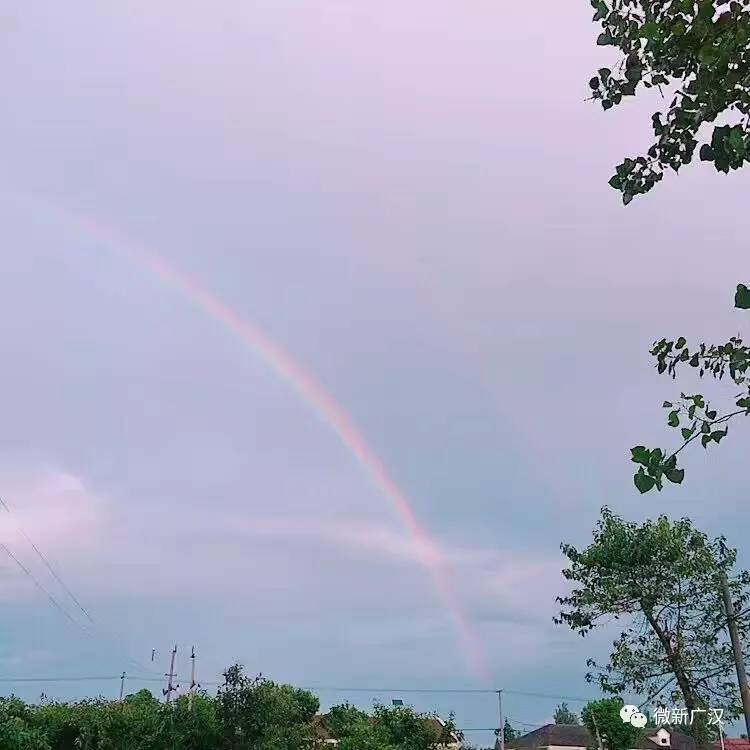 one话题霞光彩虹蓝天白云这些美景天天霸占广汉天空摄影师都要麻木了