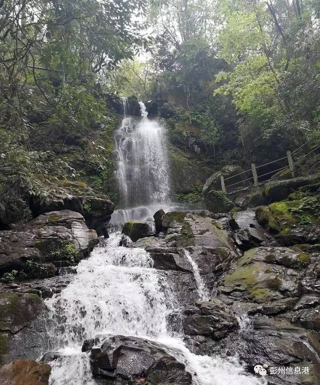 彭州卧龙谷自驾:成都-成雅高速-蒲江-朝阳湖方向-五龙谷五龙谷河两边