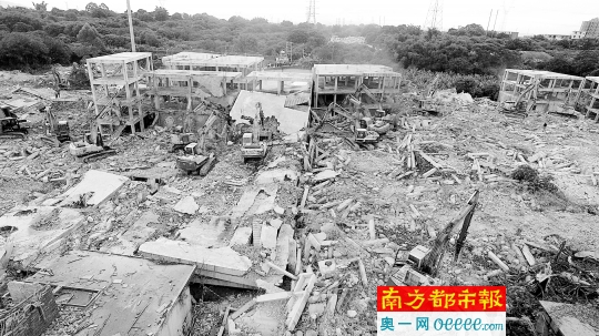 增城区石滩镇横岭村旧村场正在拆除违建.