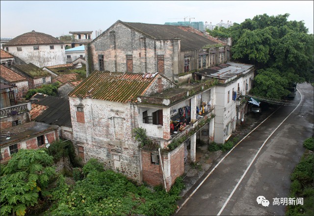 1982年至1983年9月,高明县恢复建制初期,这里曾作为县人民政府临时