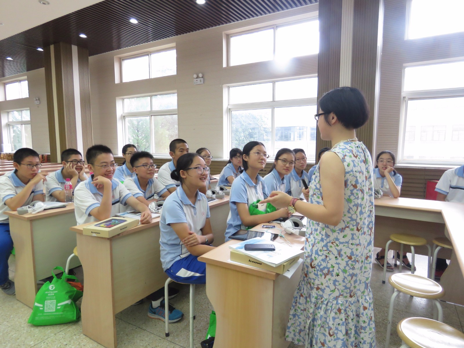 小学数学评课稿模板_小学数学评课稿模板