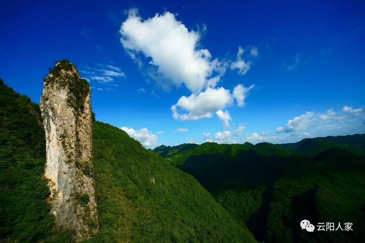 重庆各区县最高山排名,云阳的云峰山1809米,居然是排在.