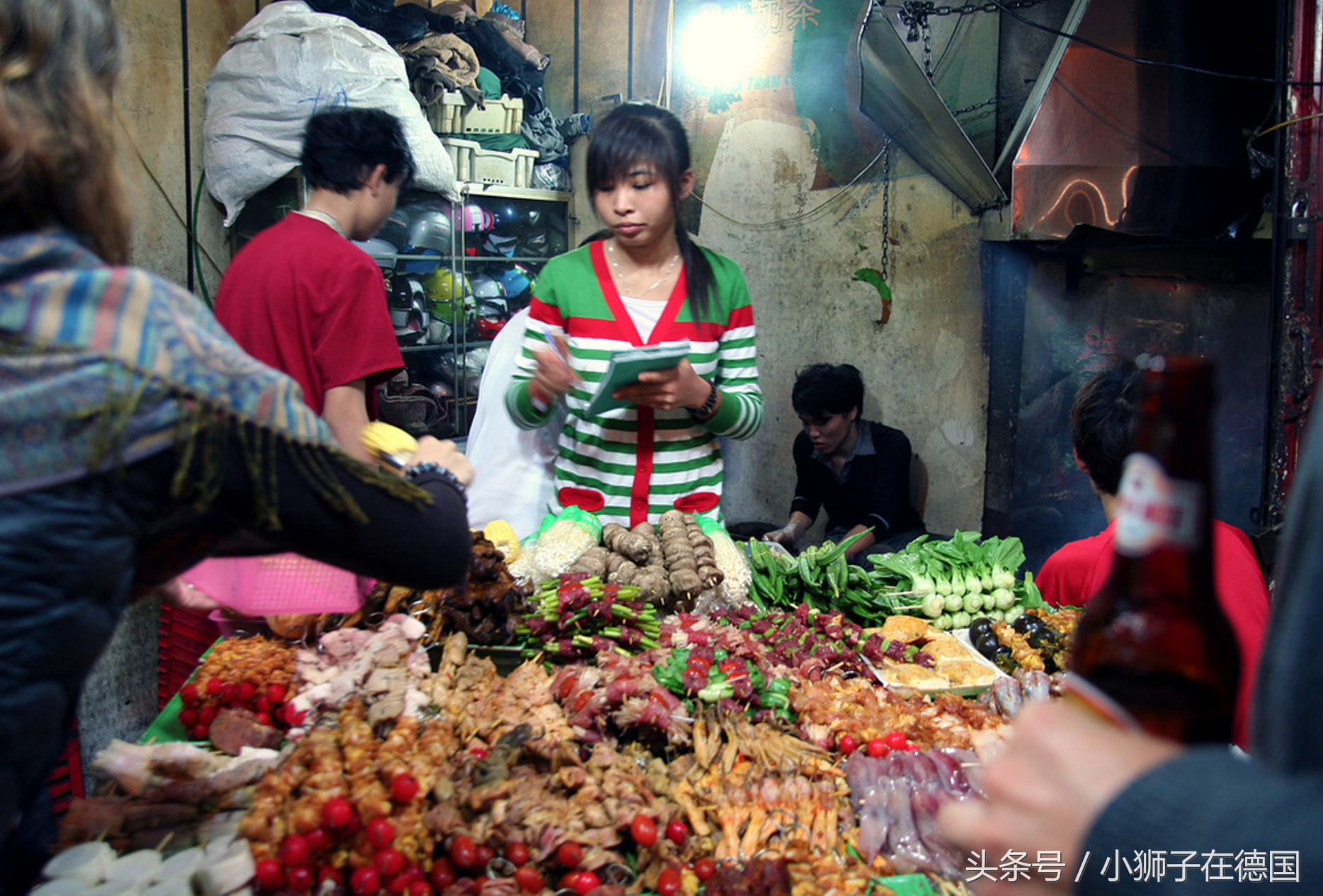 镜头下:做点小生意的越南妇女