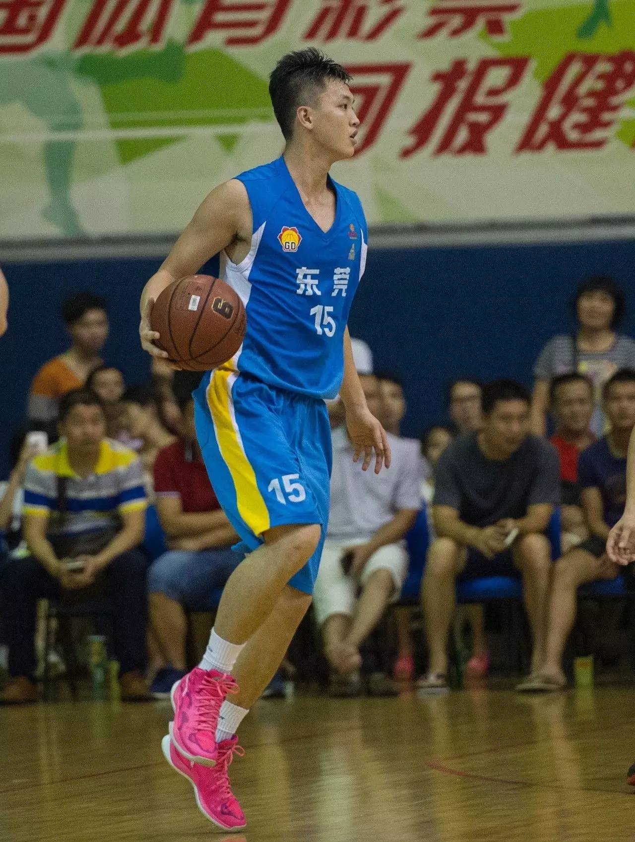 粤联赛冠军队叫板安徽省联队 NBA巨星
