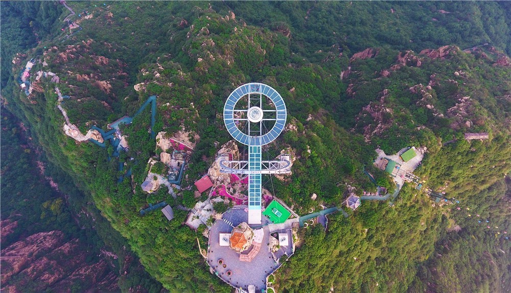 暑假带孩子来"北京平谷石林峡ufo玻璃观景台"免费玩!