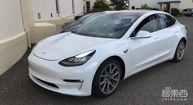 特斯拉model3交付全程干货!马斯克激动得说不上话