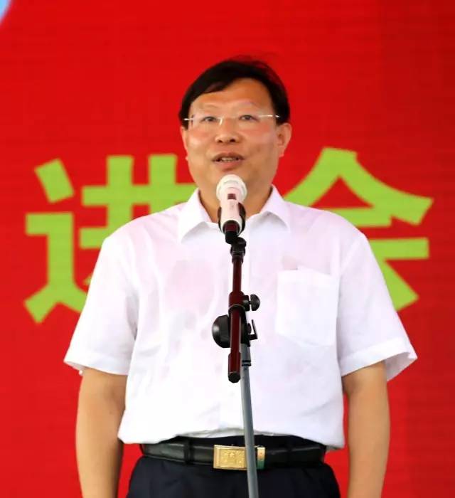 荆州市委书记杨智,市长崔永辉,副市长向斌,山鹰集团董事长吴明武