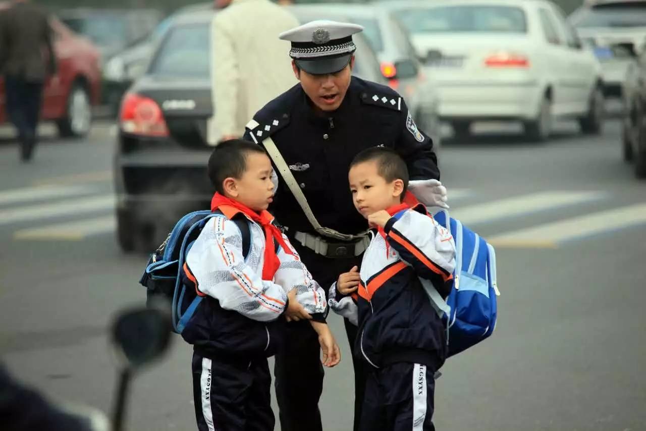 常州"黑皮交警"陆旭东当选7月中国好人