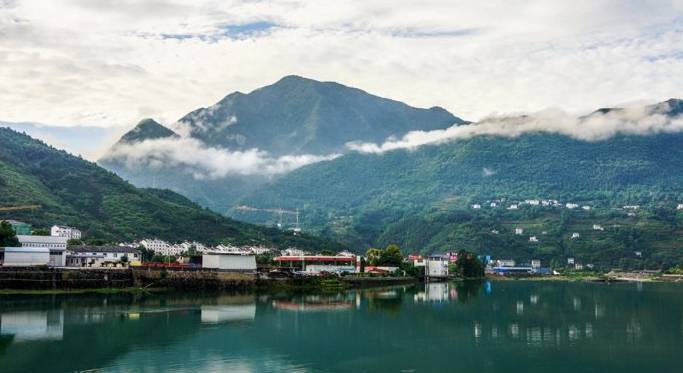 来兴山,寻美人,看美景,尝美食,这里的旅游无淡季!