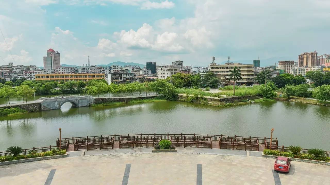 (葫芦岭上的风景)博罗,不再是曾经的一个狭小的地方有着老旧的房子和