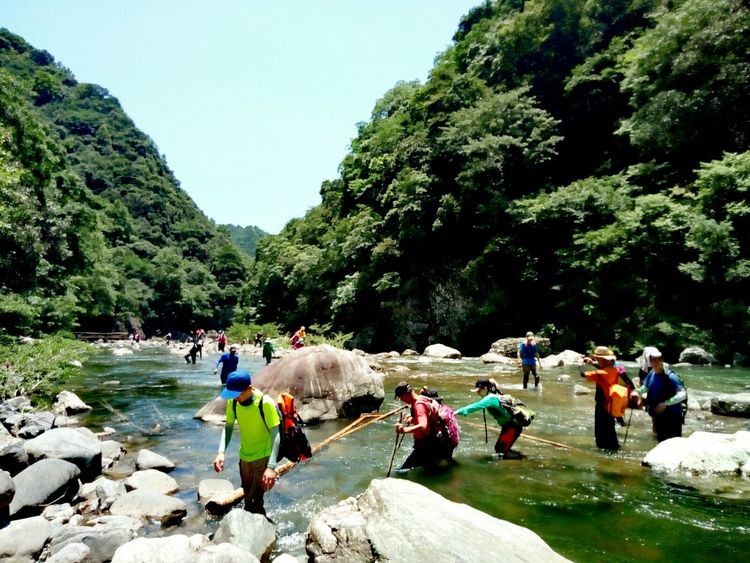 谷底开阔,旅游 正文  清水溪位于浙江宁海白溪水库上游,属天河生态