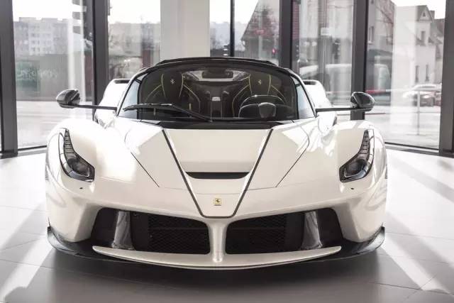 敞篷马王大赏,白色法拉利laferrari aperta!