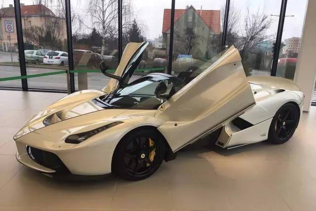 敞篷马王大赏,白色法拉利laferrari aperta!_搜狐汽车_搜狐网