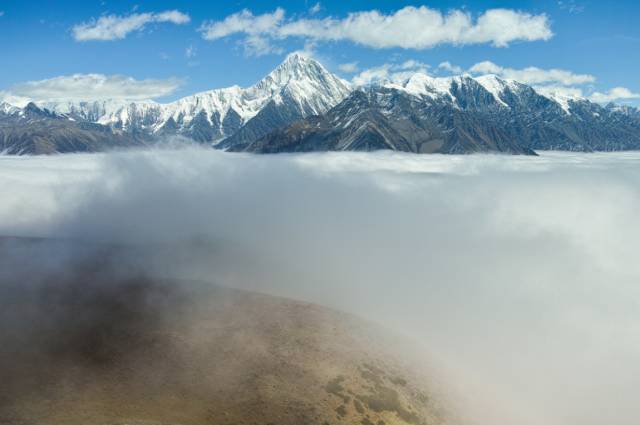 贡嘎乡人口_贡嘎雪山(2)