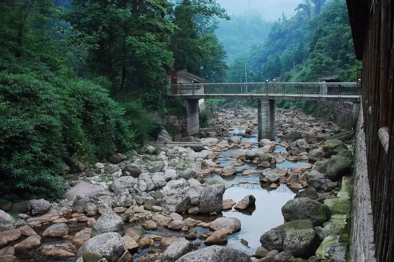 超实用～吐血整理成都乘车指南,四川这些景区竟都能直达!