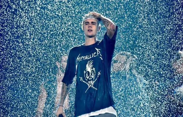 justinbieber为取消巡演发真挚长文最新白tee硬照赏