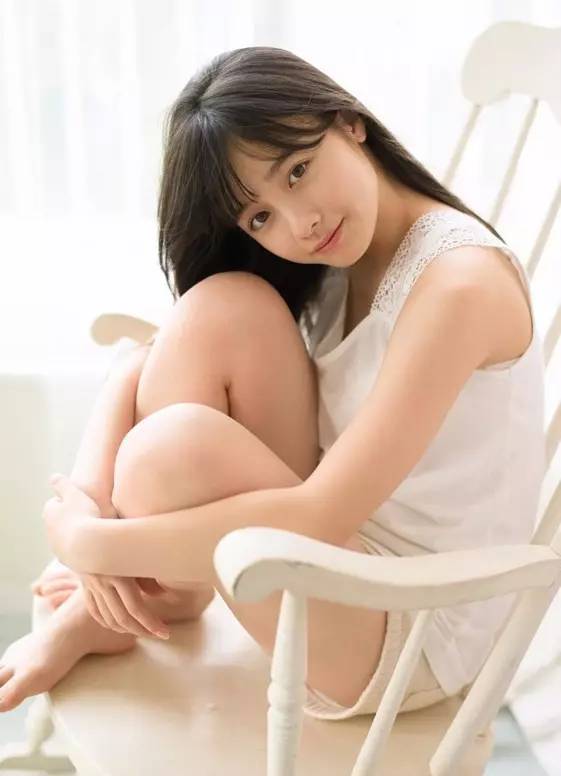 天使or恶魔?日本"千年一遇美少女"一夜爆红,真实的她是怎么样的?