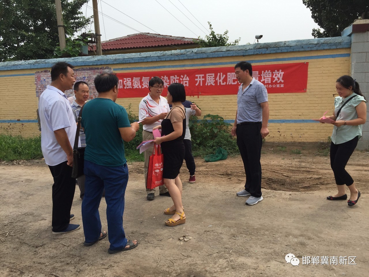 8月1日,新区农办组织技术人员在花官营乡,辛庄营乡,高臾镇,光禄镇,林