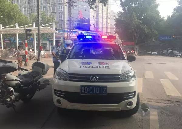 邯郸交警使用民用车牌的警车执法的报道也真实地反映了很多基层部门