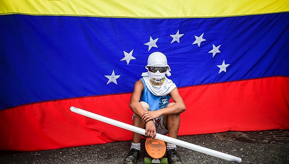 委内瑞拉制宪大会正式成立 政治危机呼唤拉美