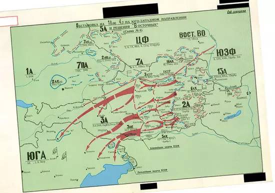 地图,描绘了华约部队(苏联及其联军)从匈牙利和捷克斯洛伐克基地攻击图片