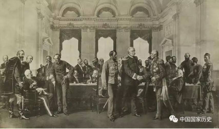 1871 年,普鲁士国王威廉一世在凡尔赛宫的镜厅加冕1870 年普法战争